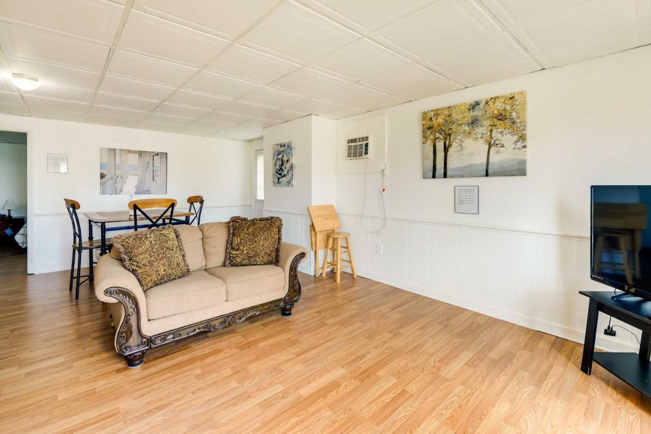 Hannahs Place - Quaint And Cozy Apt By The Beach! 에메랄드 아일 외부 사진