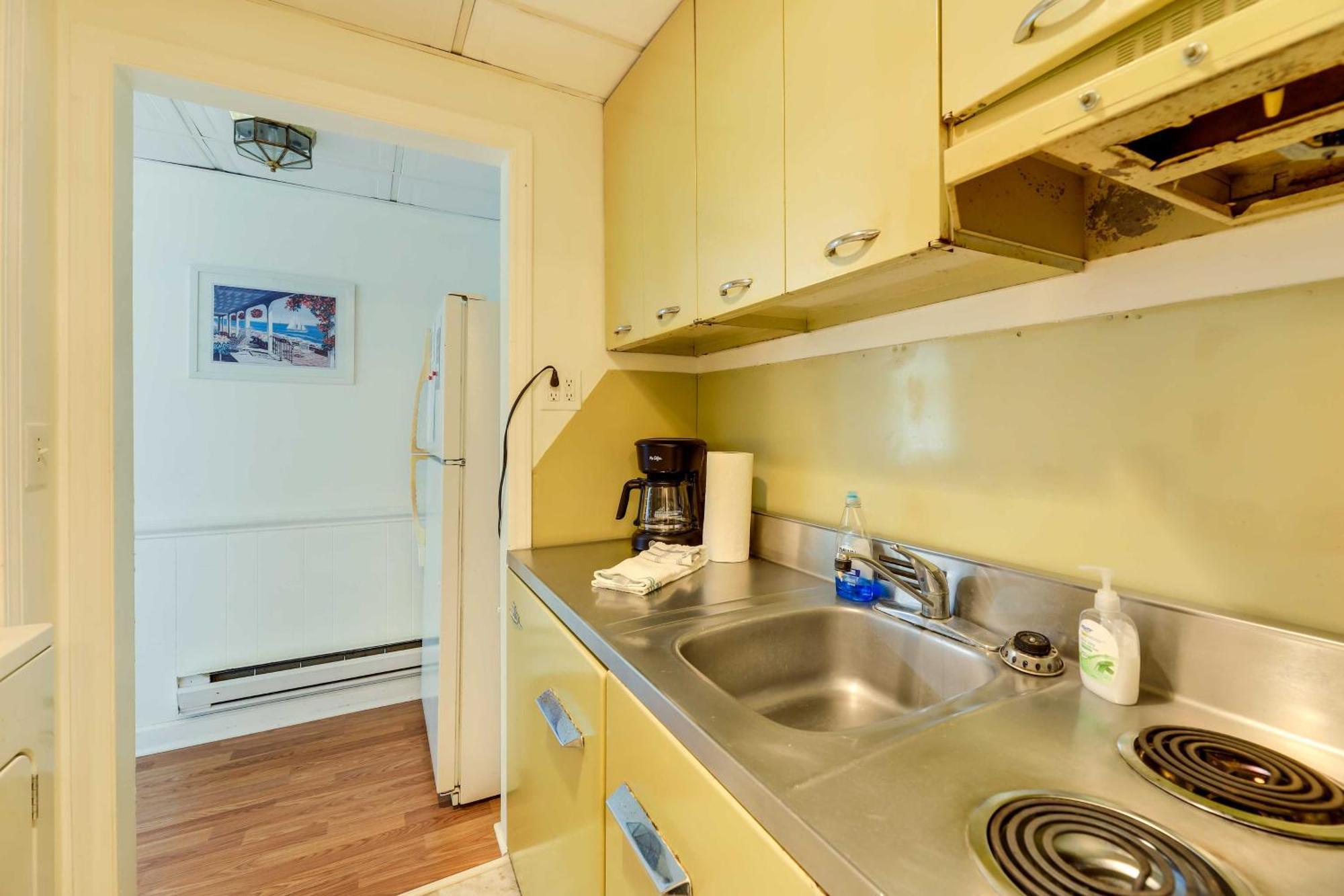Hannahs Place - Quaint And Cozy Apt By The Beach! 에메랄드 아일 외부 사진
